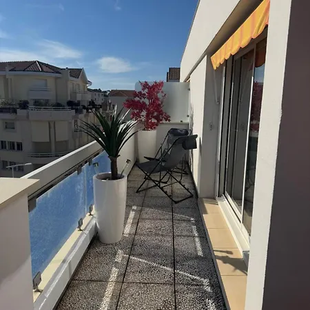 Lägenhet Terrace In Full Sun