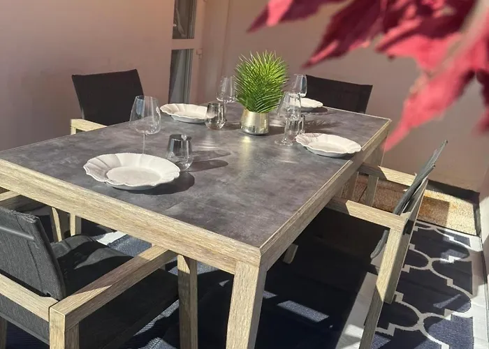 Terrace In Full Sun Daire